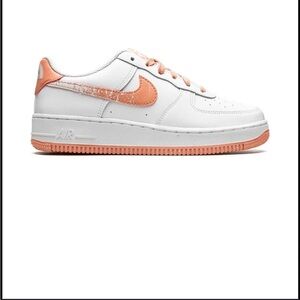 Nike Kids White and Peach Low-Top Sneakers